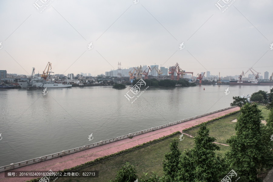 城市污染雾霾天气