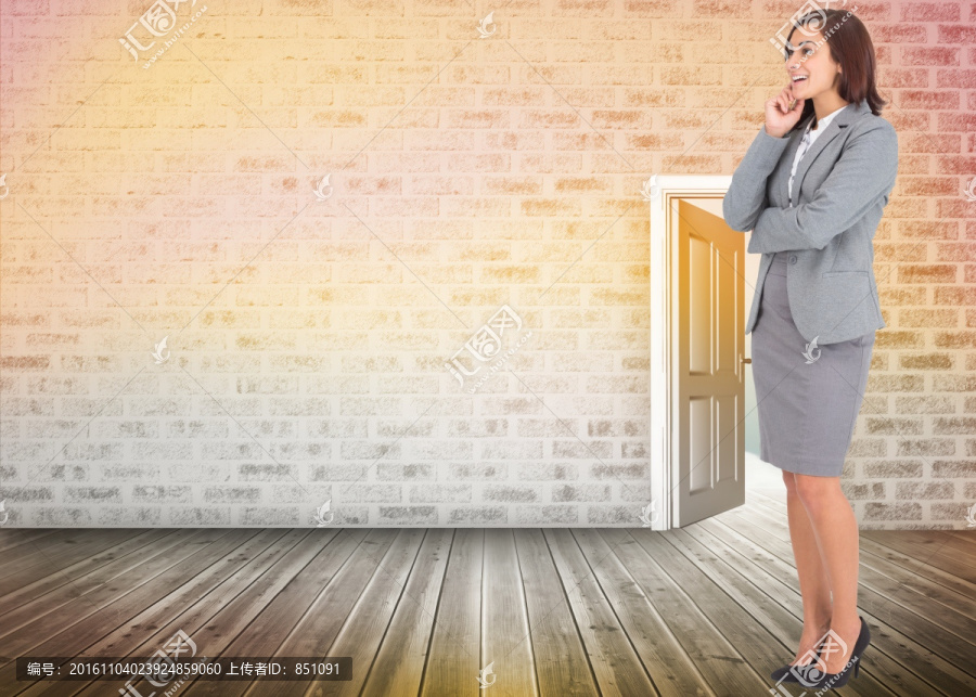 在思考的女商人