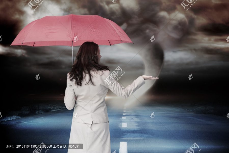 商务女人撑伞的复合形象