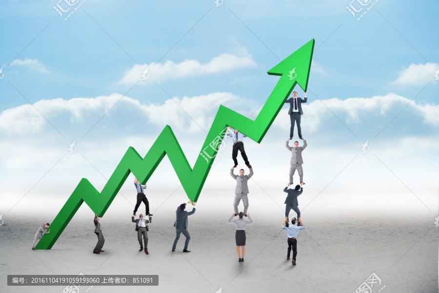 企業(yè)團(tuán)隊(duì)舉著數(shù)據(jù)箭頭的復(fù)合形象