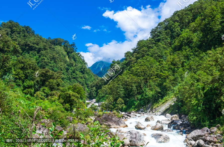 雅鲁藏布大峡谷