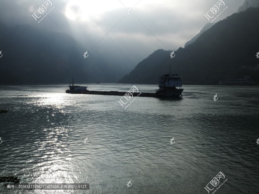 三峡晨景