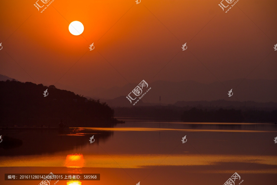 梅溪湖红日夕阳