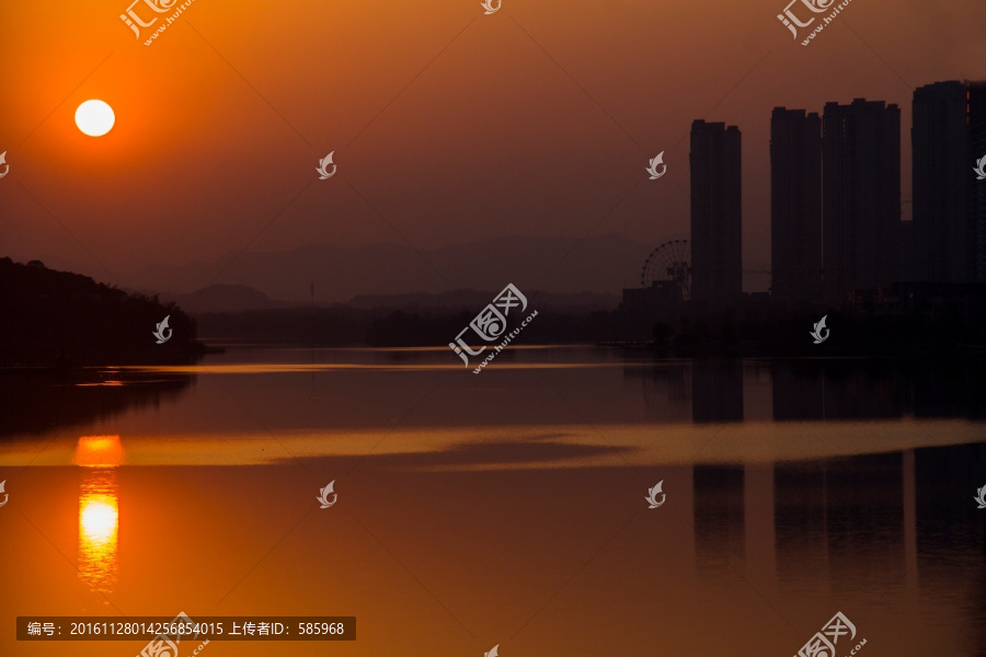 梅溪湖红日夕阳