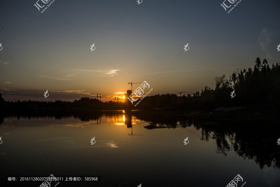 长沙尖山湖公园夕阳