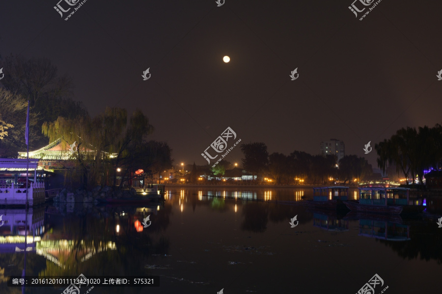 什刹海夜景,赏月