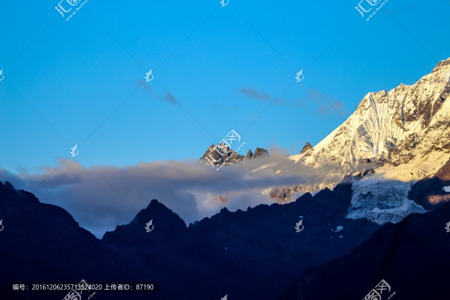 梅里雪山