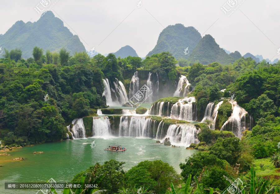 瀑布風(fēng)景