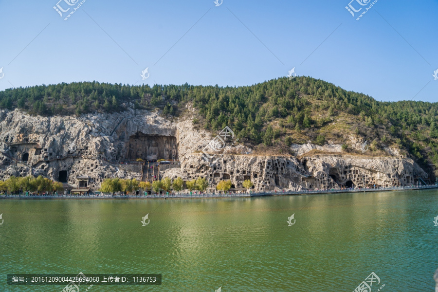 龙门石窟全景