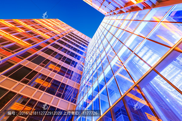 现代建筑玻璃外墙