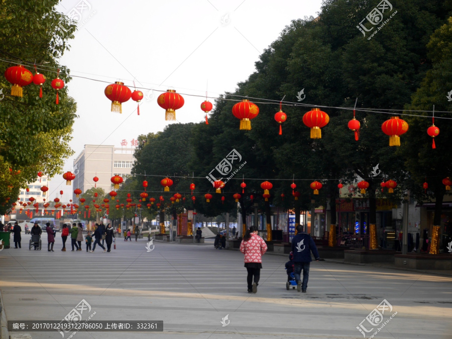 城市小区过新年