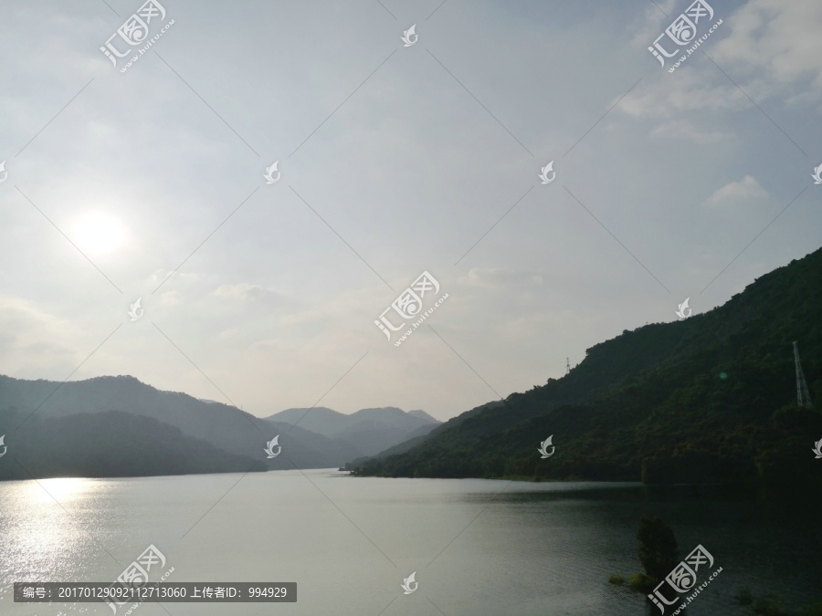 深圳塘朗山梅林水库风光