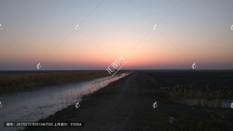 平原夕阳，夕阳美景，晚霞