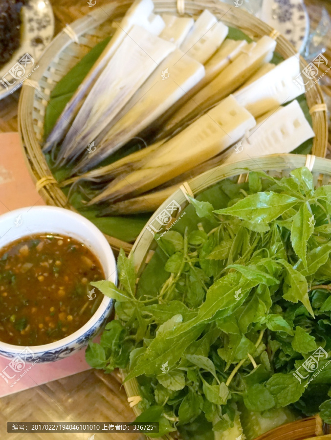 傣族美食,野菜手剥笋