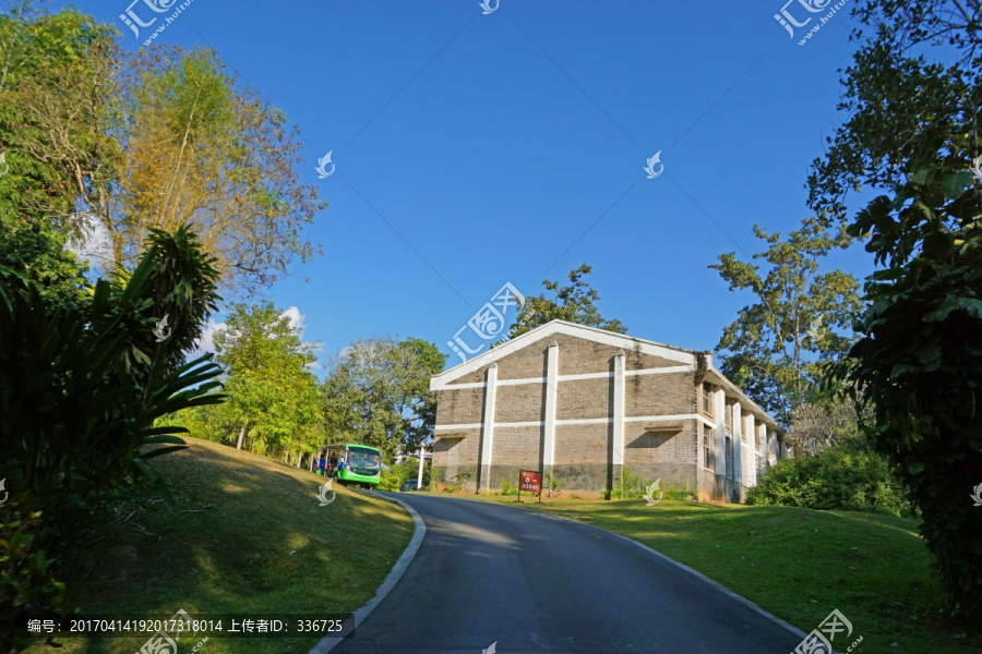 版纳植物园原大礼堂建筑外景