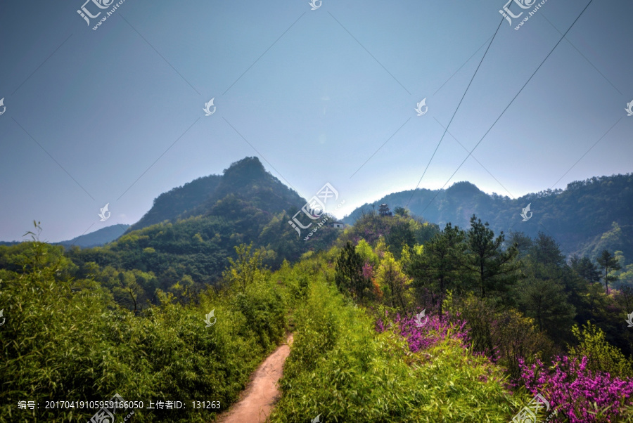 浙江兰溪转轮岩景区山路风光