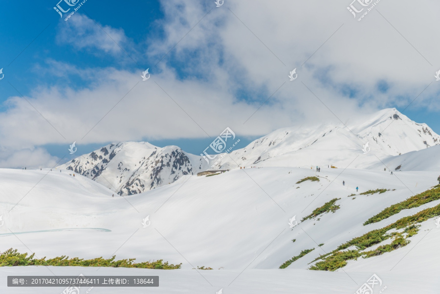 高清远望立山雪谷高山雪