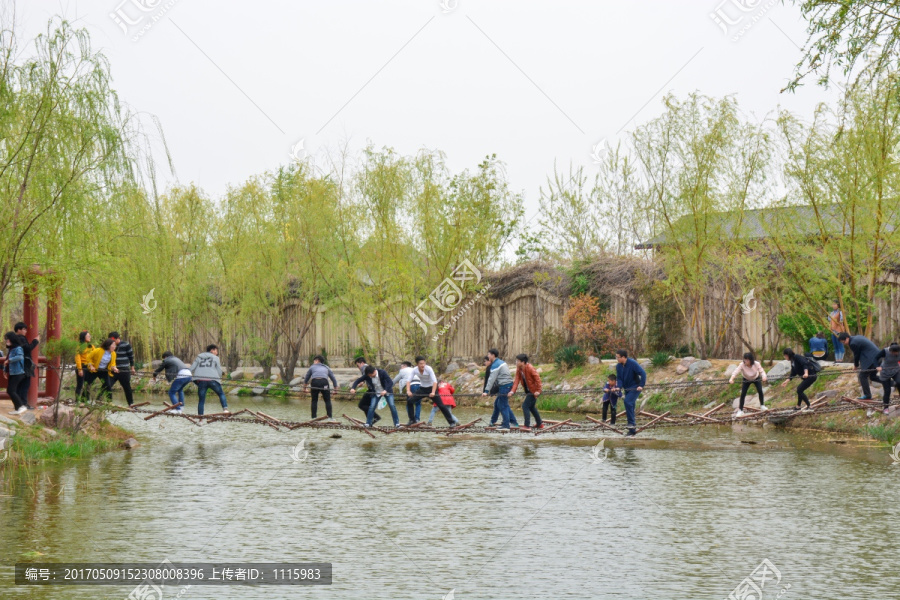 水上娱乐