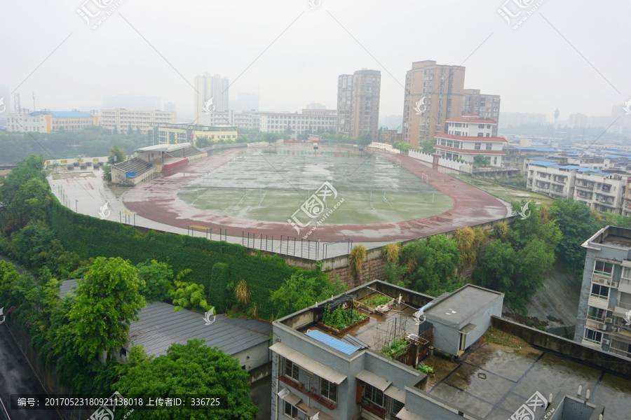 学校校园,学校操场俯拍