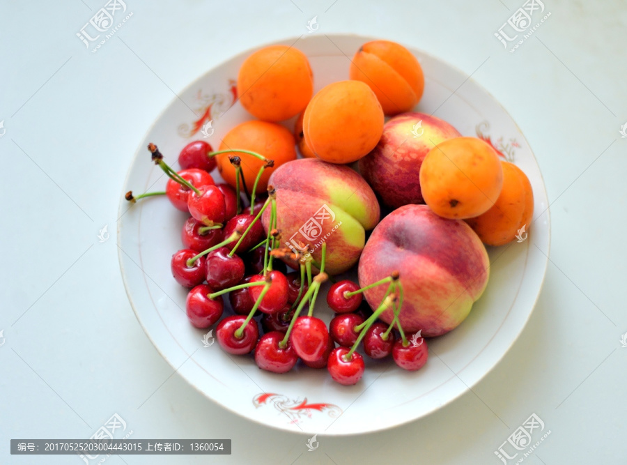樱桃,桃子,水果拼盘