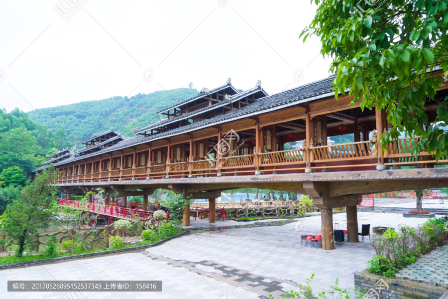 广西南宁龙门水都风雨桥