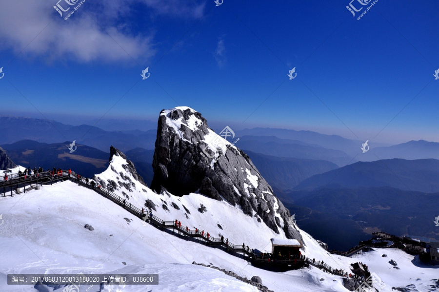 玉龙雪山