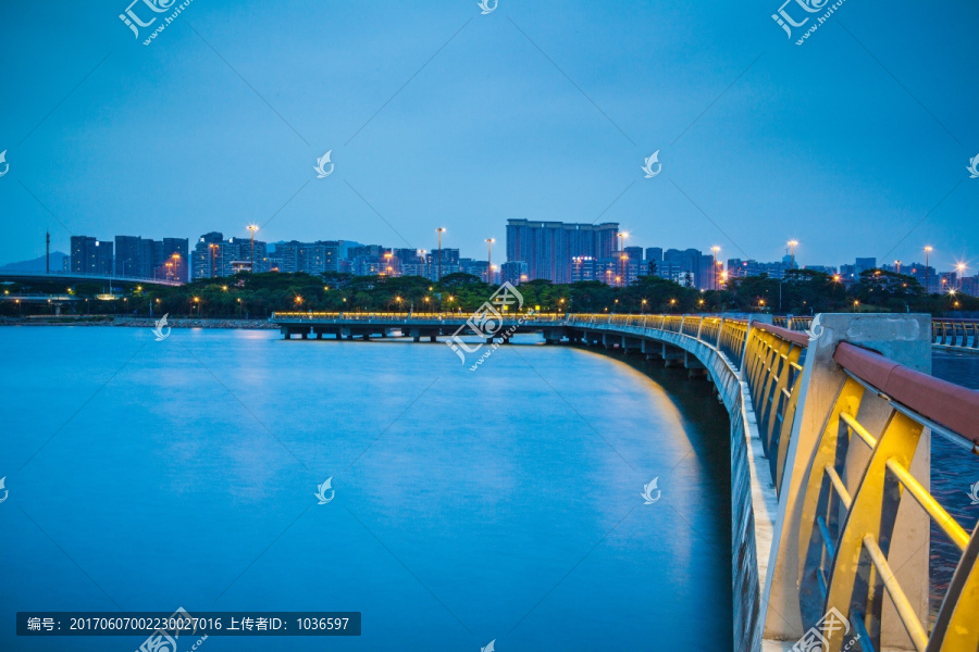 深圳湾观海栈桥夜景