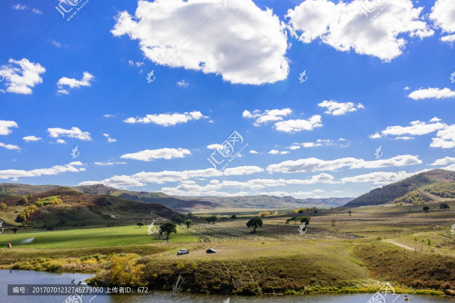 蛤蟆坝附近山丘秋景