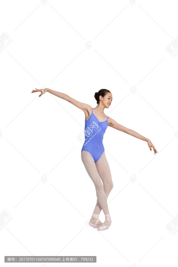 棚拍跳芭蕾舞的女人