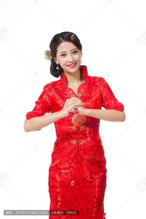 棚拍身穿中国传统服装的年轻女人