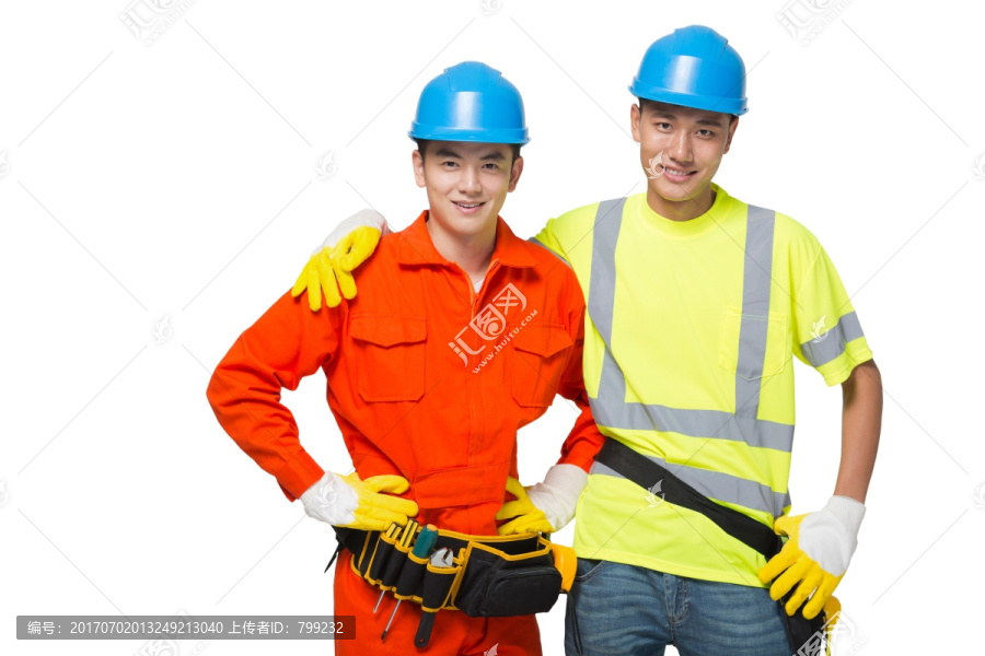 两个年轻的男建筑工人