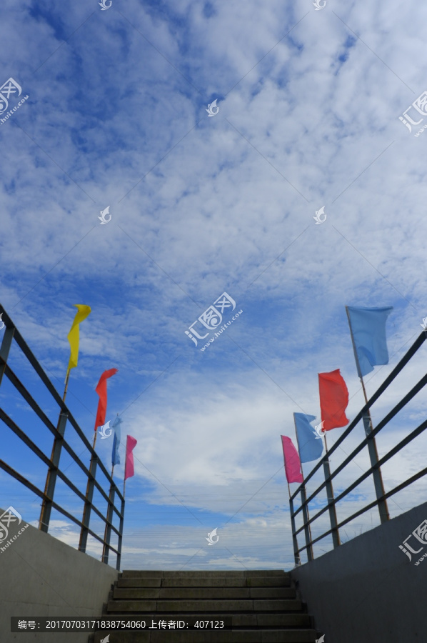 藍(lán)天白云,藍(lán)天,白云,小區(qū),樹