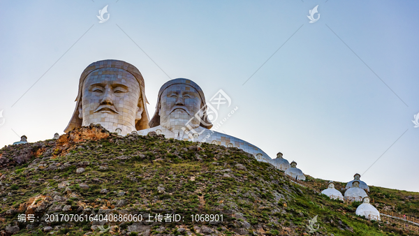 可汗山蒙元帝王雕塑群