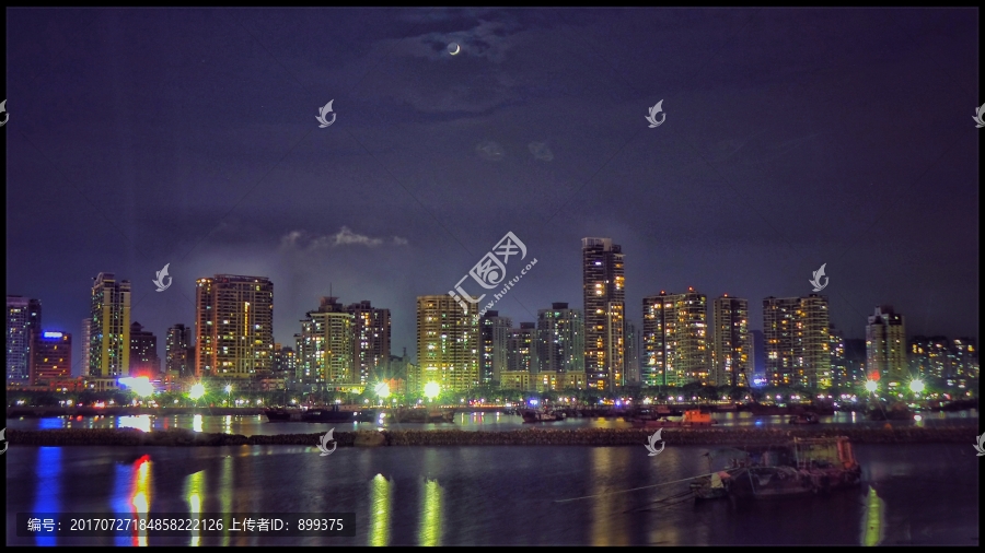 海滨城市夜景