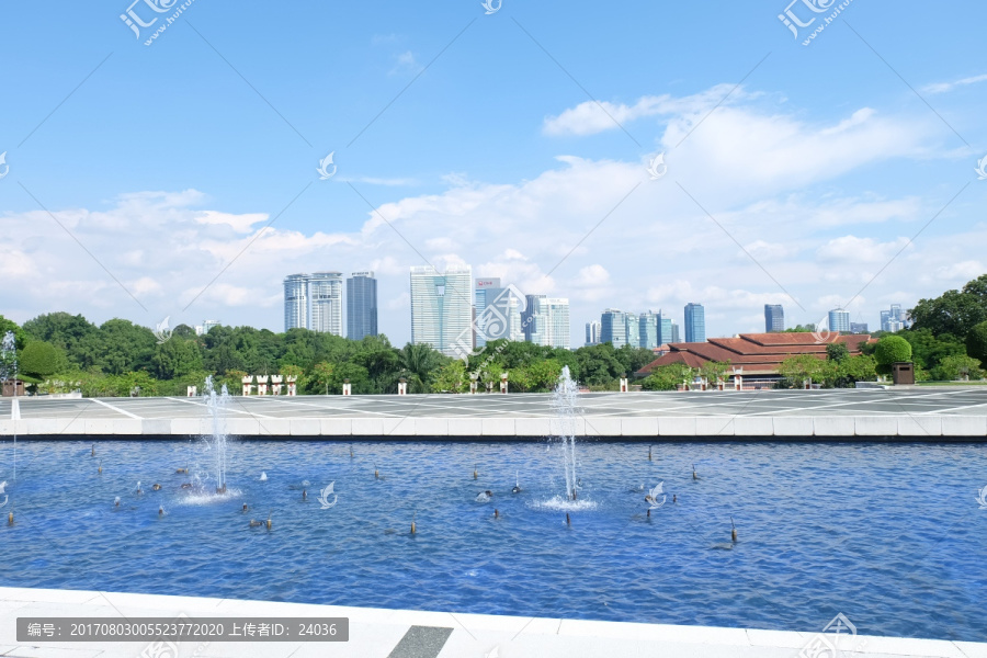 马来西亚,国家英雄纪念碑喷泉