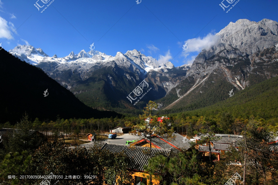 玉龙雪山