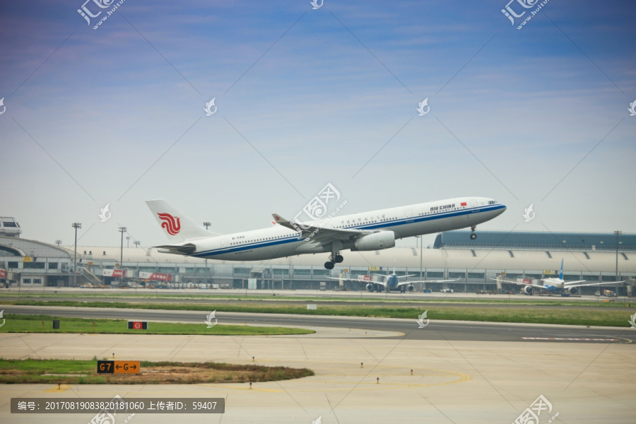 起飞的飞机,中国国际航空