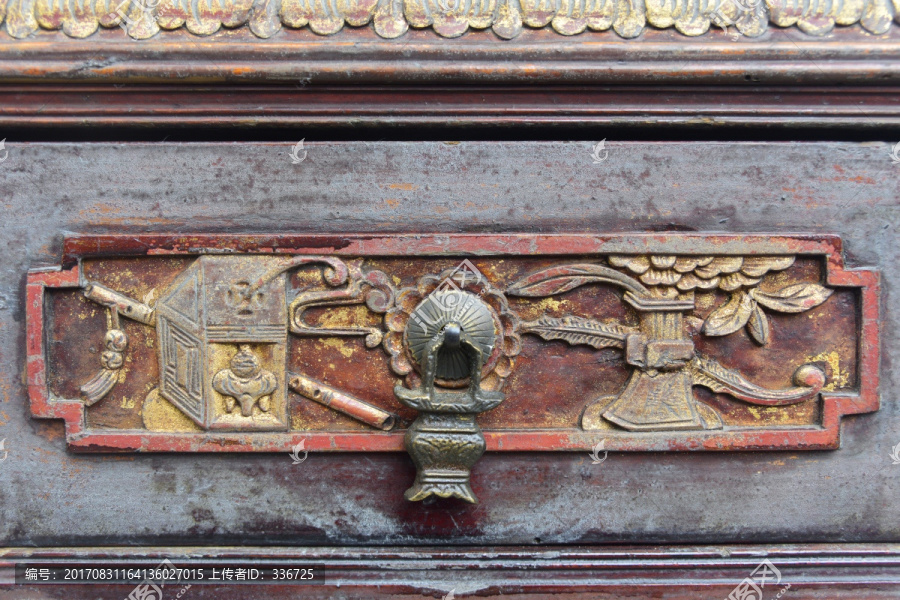 中式家具传统金漆木雕,吉祥图案