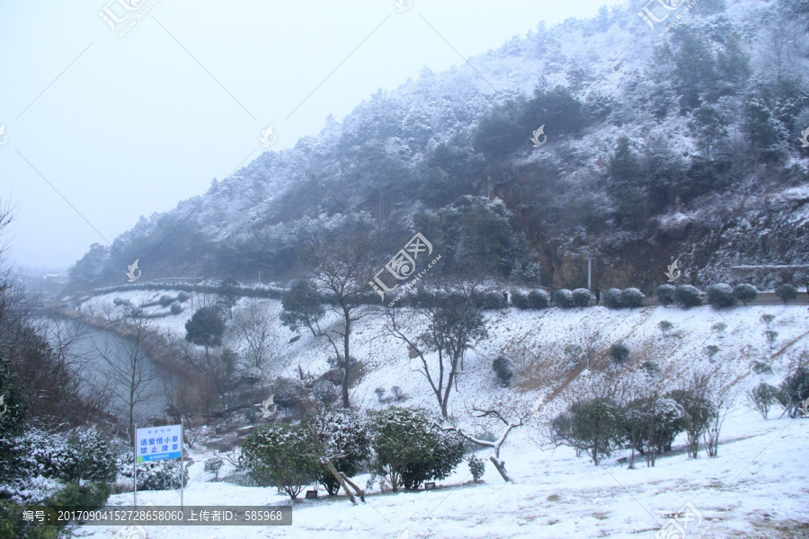 长沙梅溪湖桃花岭雪景