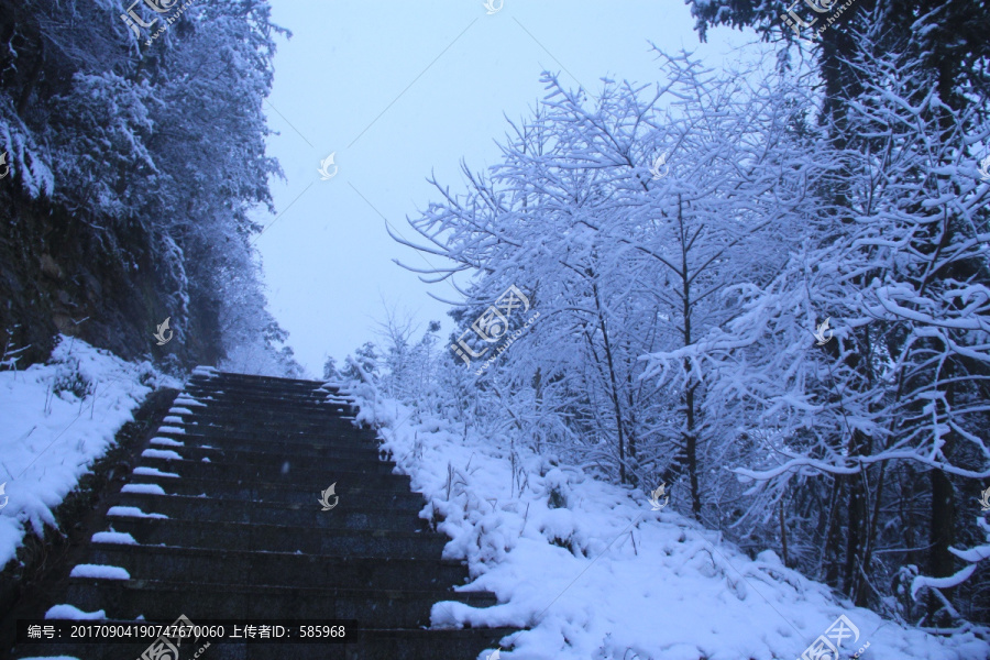 长沙梅溪湖桃花岭雪景