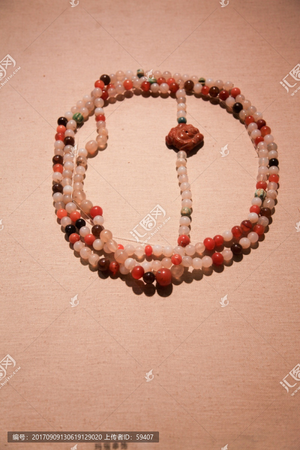 玛瑙串饰,北齐文物