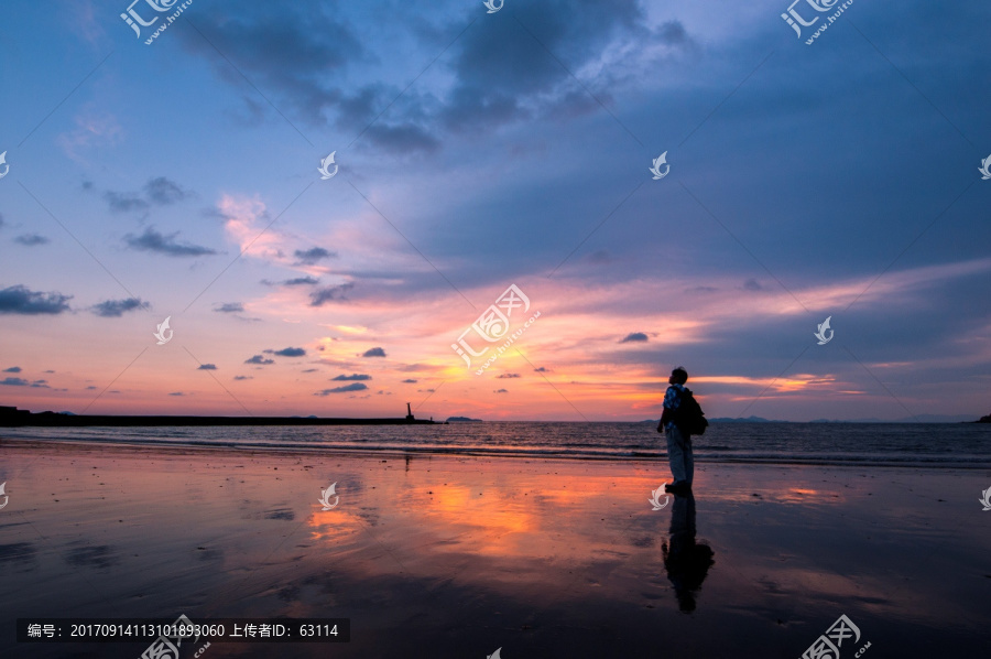 海边夕阳,天空晚霞,滩涂倒影