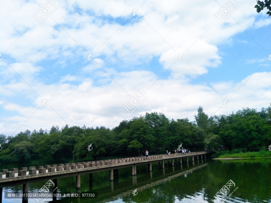 鼎湖峰