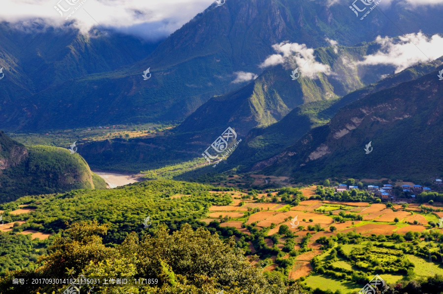 高山峡谷