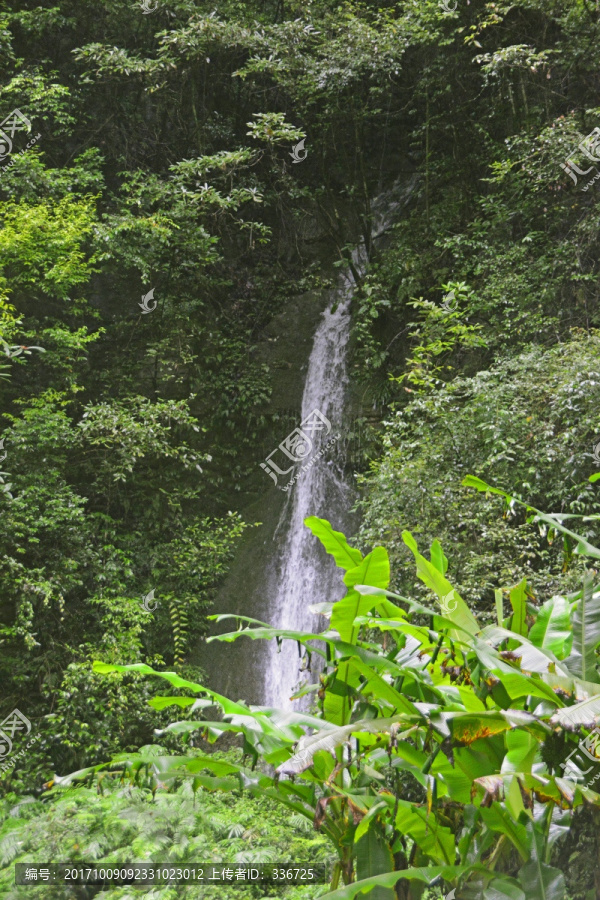 高山峡谷,悬崖峭壁,山泉瀑布