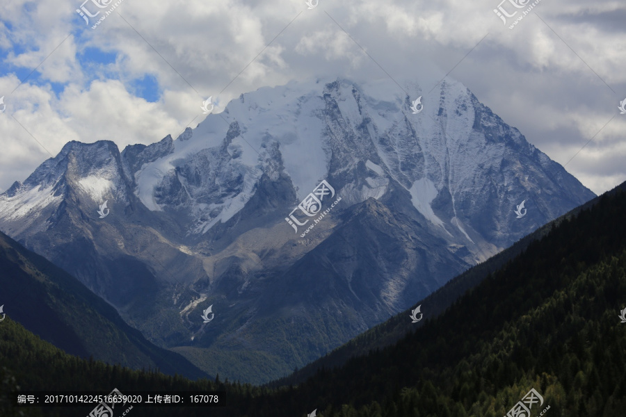 雅拉雪山