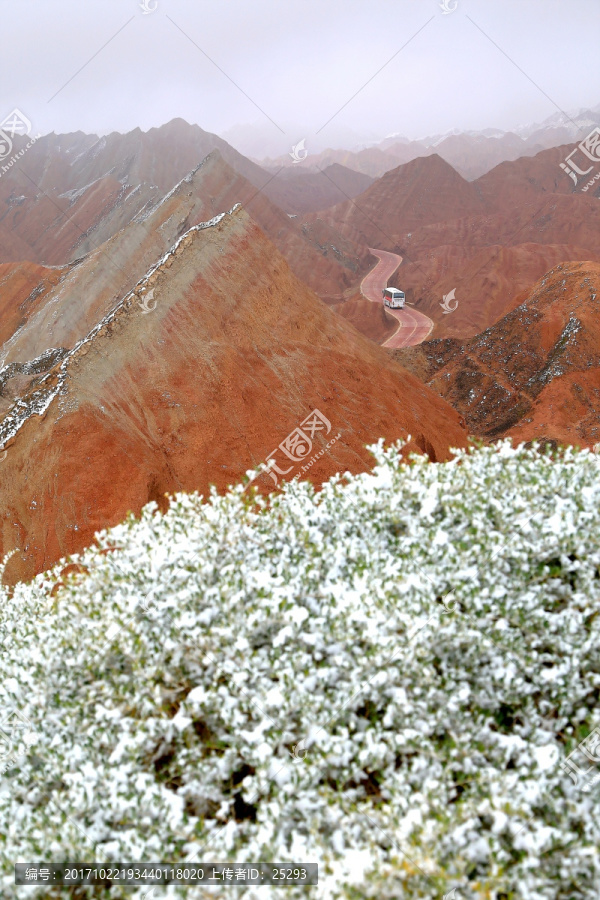 张掖七彩丹霞,雪景