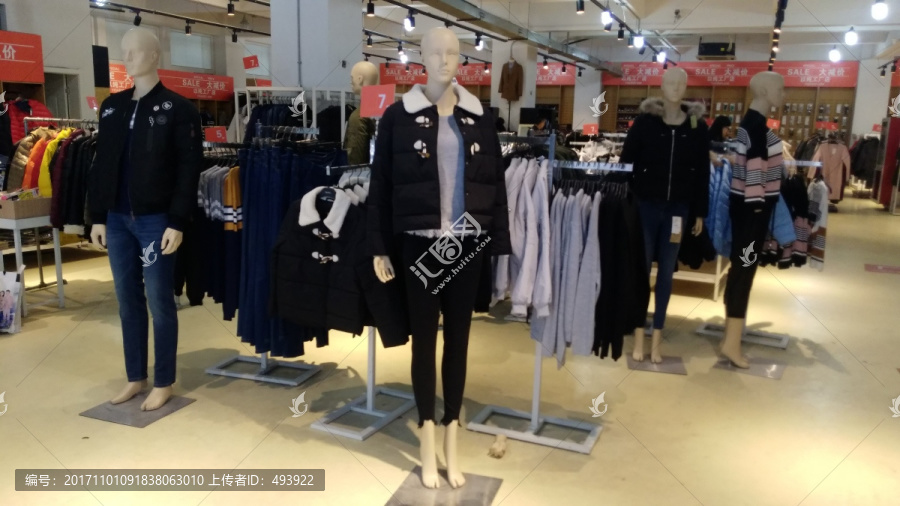 工厂折扣衣服专卖店