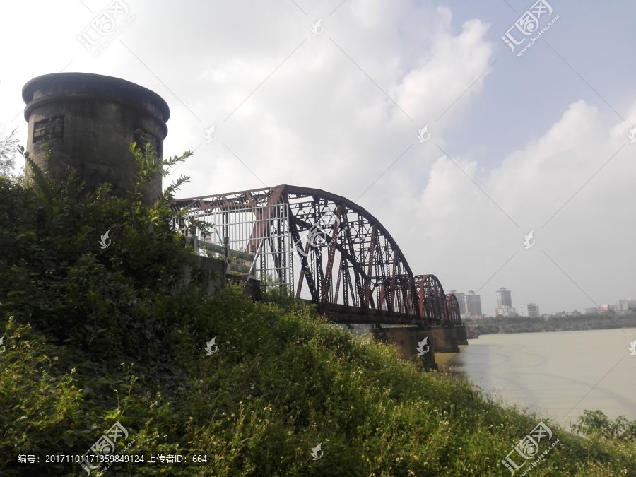南渡江铁桥
