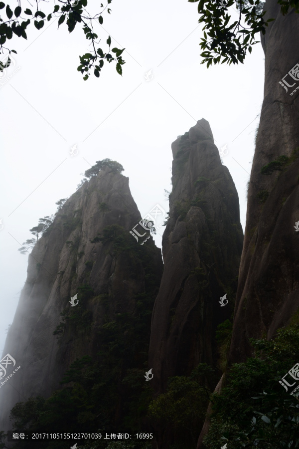 三清山风光摄影,雾中的三清山